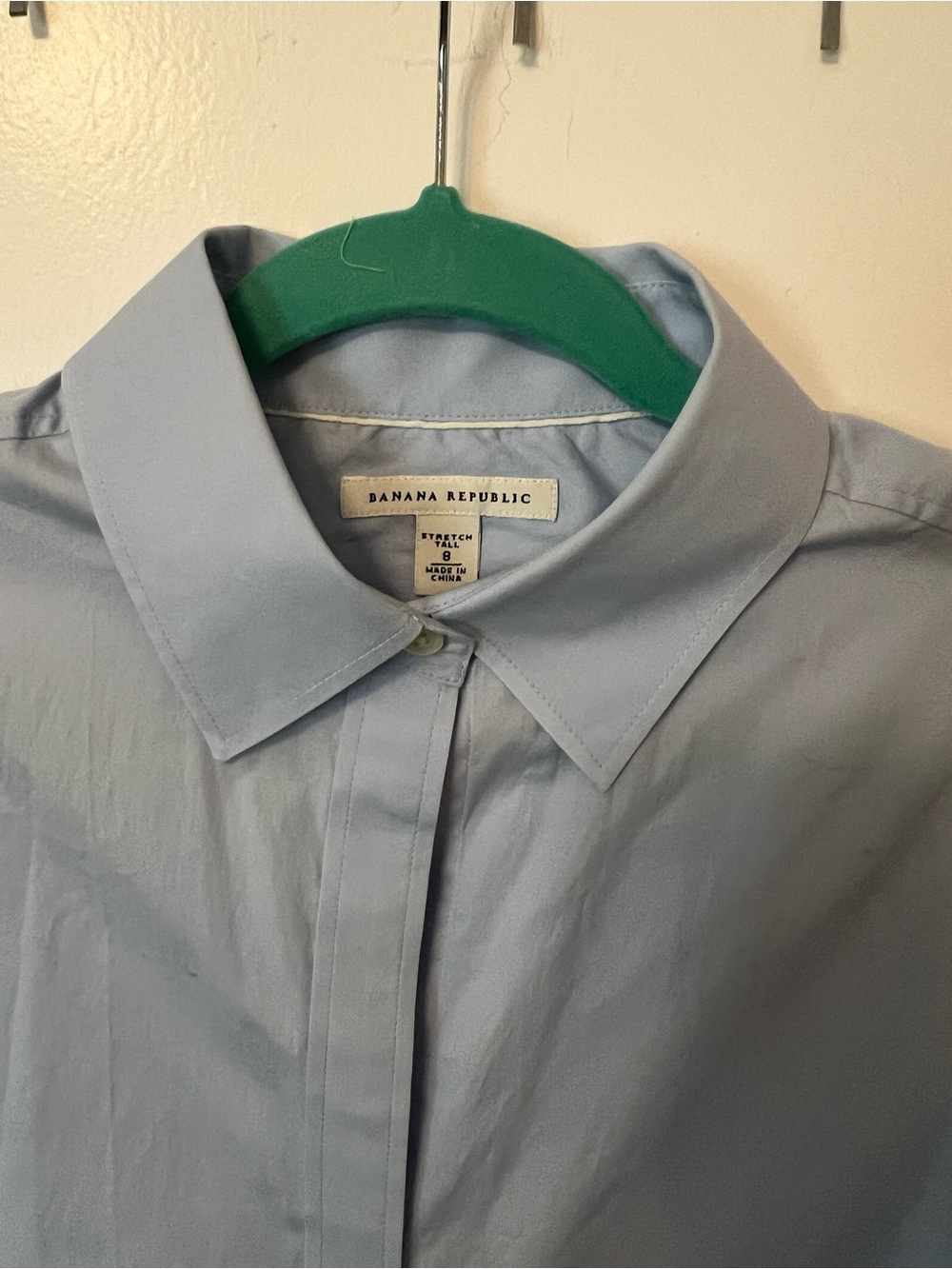 Banana Republic Men's Pale Blue Button-Up Dress Shirt
